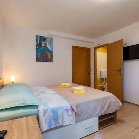 Apartments Kristina Rovinj Exterior photo