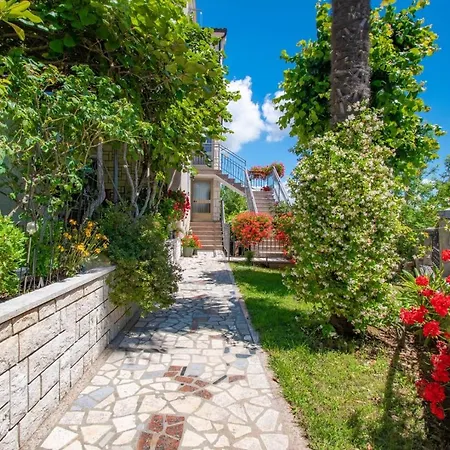 Apartments Kristina Rovinj Exterior photo